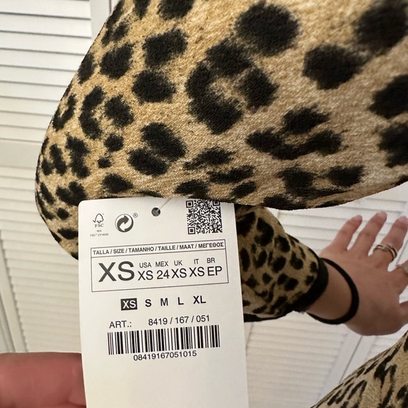 ZARA LEOPARD PRINT DRESS WITH BLACK LACE DETAIL size XS - Picture 4 of 6